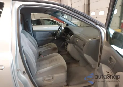 2002 Toyota Sienna Ce z USA, uszkodzony, nr VIN 4T3ZF19C72U461543